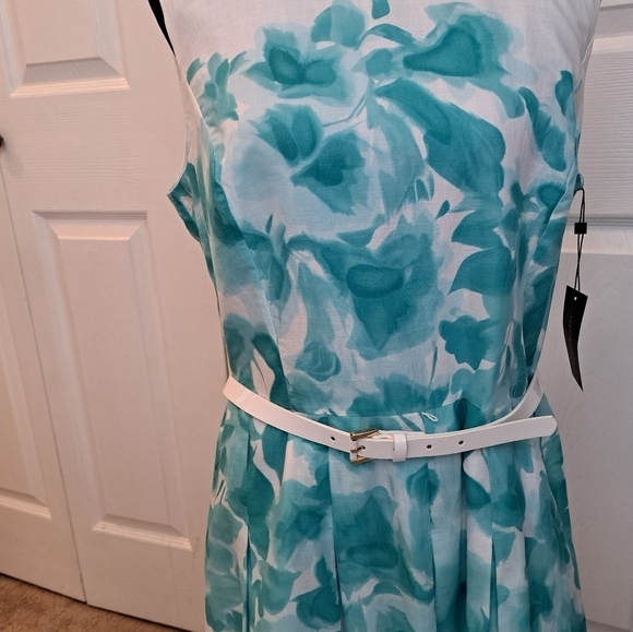 NWT Tommy Hilfiger Water Color Floral Dress Size 14 - Picture 3 of 14